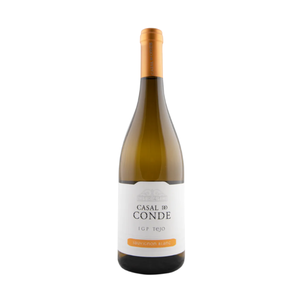 A bottle of Casal do Conde 2021 Sauvignon Blanc white wine with a copper cap is displayed against a pristine white background. The label reads Casal do Conde, IGP Tejo, Sauvignon Blanc.