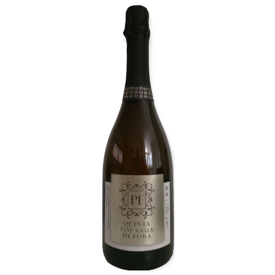 The bottle of sparkling wine, Quinta Pousada de Fora 2021 Espumante Bruto Natural Branco, a recipient of the Portugal Wine Trophy, showcases an elegant label featuring a decorative design with the initials PF in a classic font. This Brut Nature is topped with a dark closure reminiscent of traditional champagne styles, reflecting its sophisticated Vinho Verde origins.