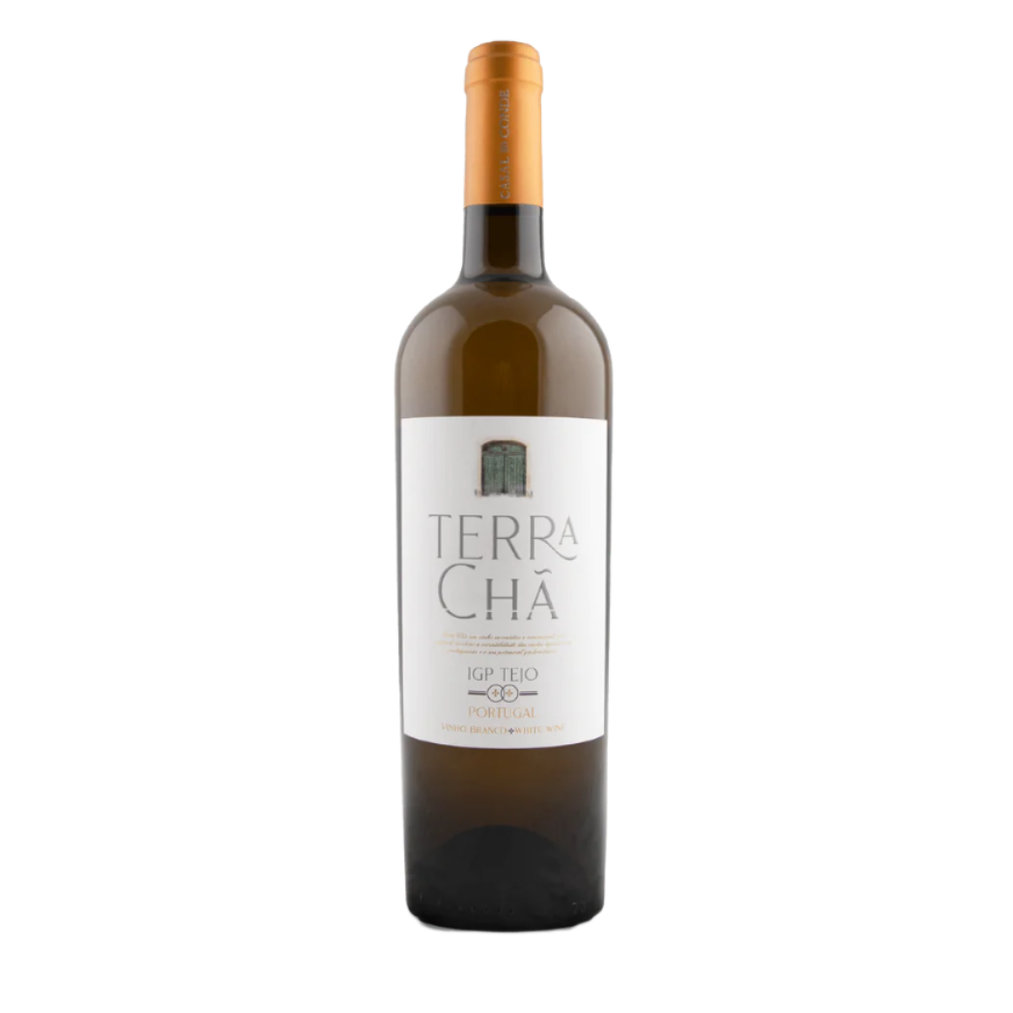 A bottle of Casal do Conde 2023 Terra Chã Branco Vinho with a white label and brown cap prominently displays its name and highlights the designation IGP Tinto, reflecting its Portuguese grape varieties and origin.